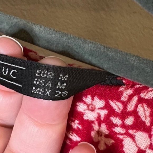 SALE!! 2 for $15 Zara Asymmetric Hem Floral Lightweight Gauzy Dress Red Sz M - Picture 11 of 12